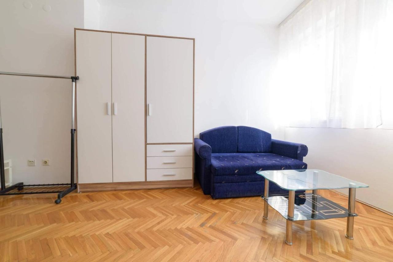 Mm2 Apartment Novi Sad Bagian luar foto