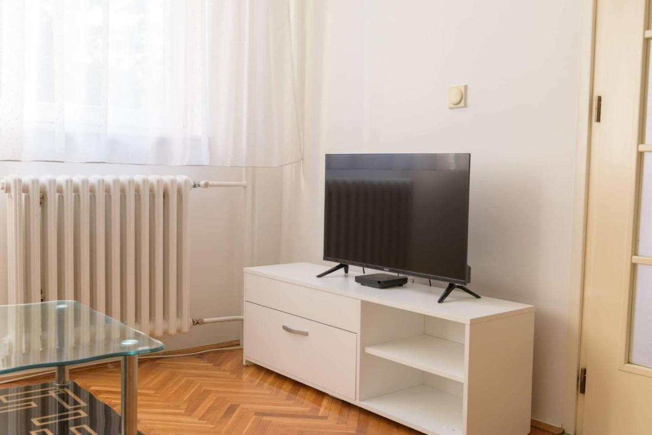 Mm2 Apartment Novi Sad Bagian luar foto