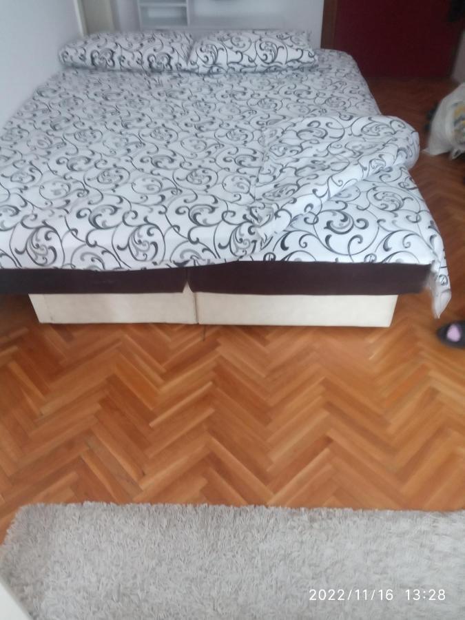 Mm2 Apartment Novi Sad Bagian luar foto