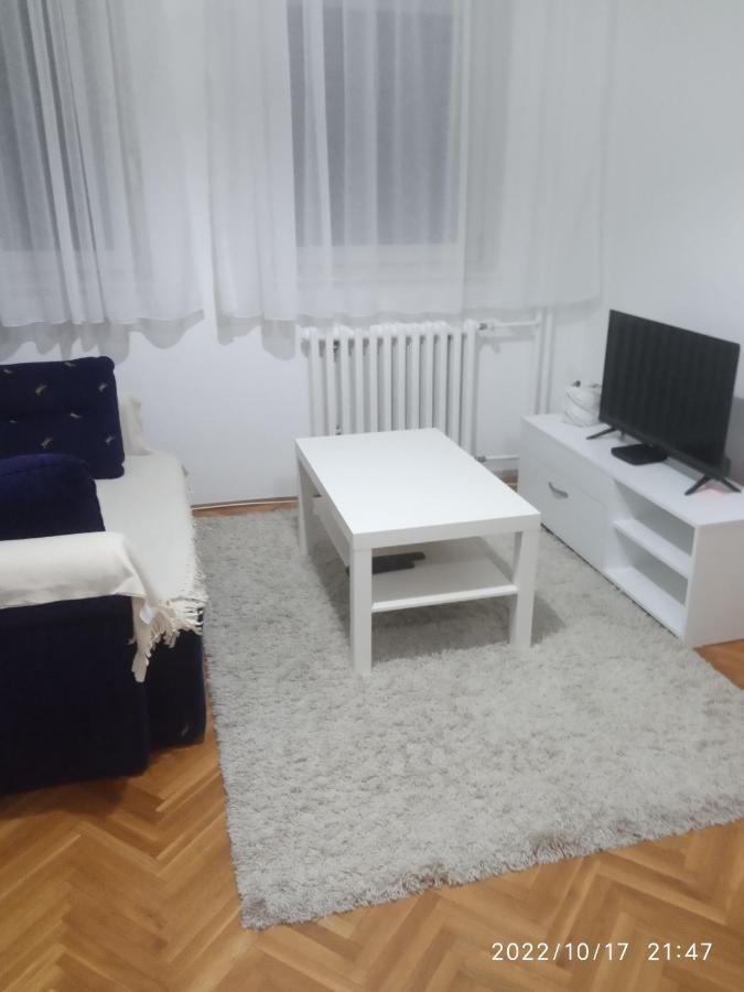 Mm2 Apartment Novi Sad Bagian luar foto