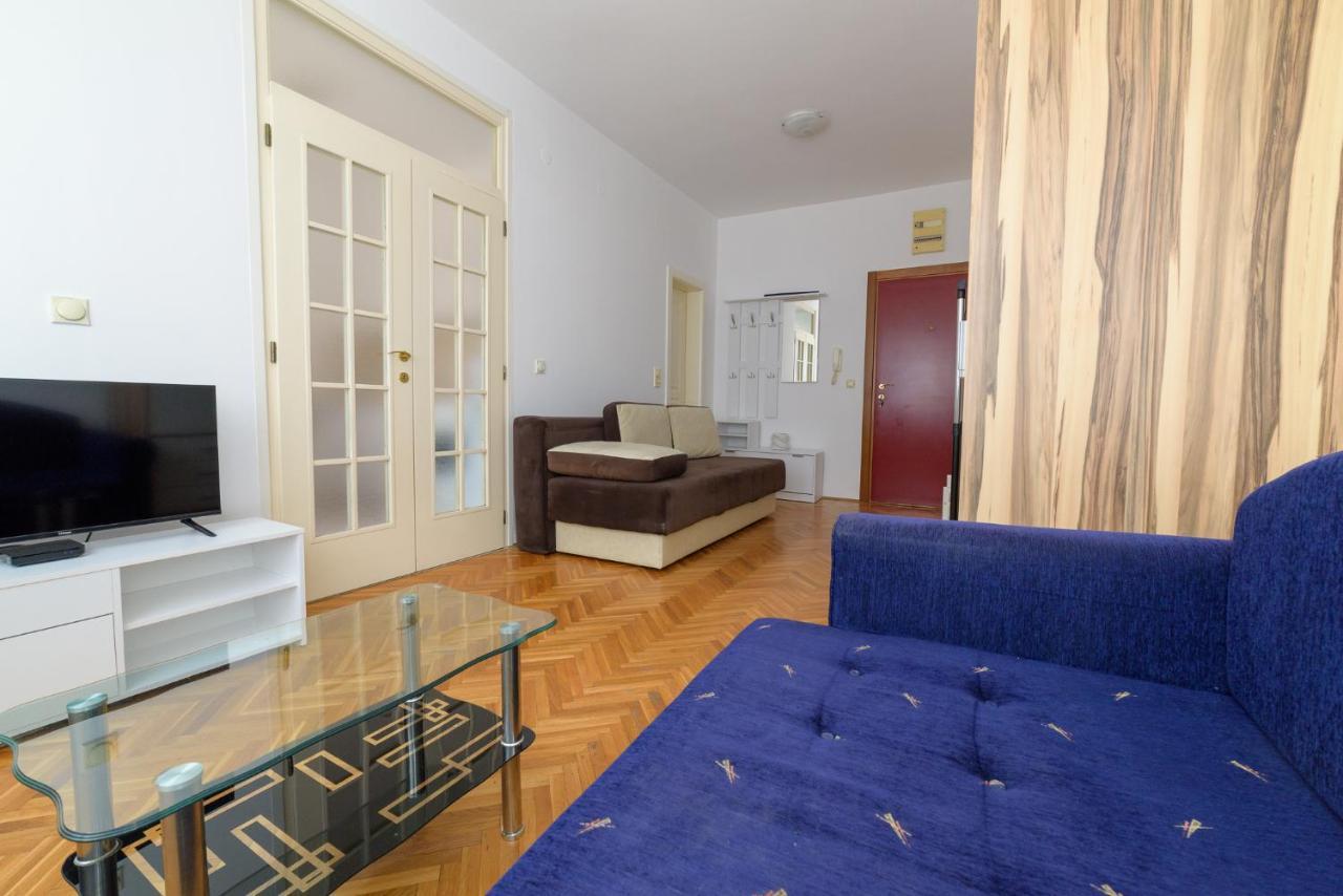 Mm2 Apartment Novi Sad Bagian luar foto