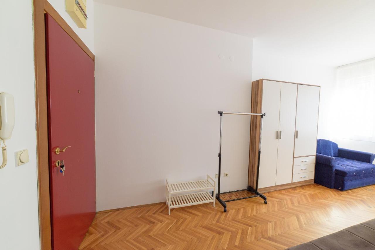 Mm2 Apartment Novi Sad Bagian luar foto