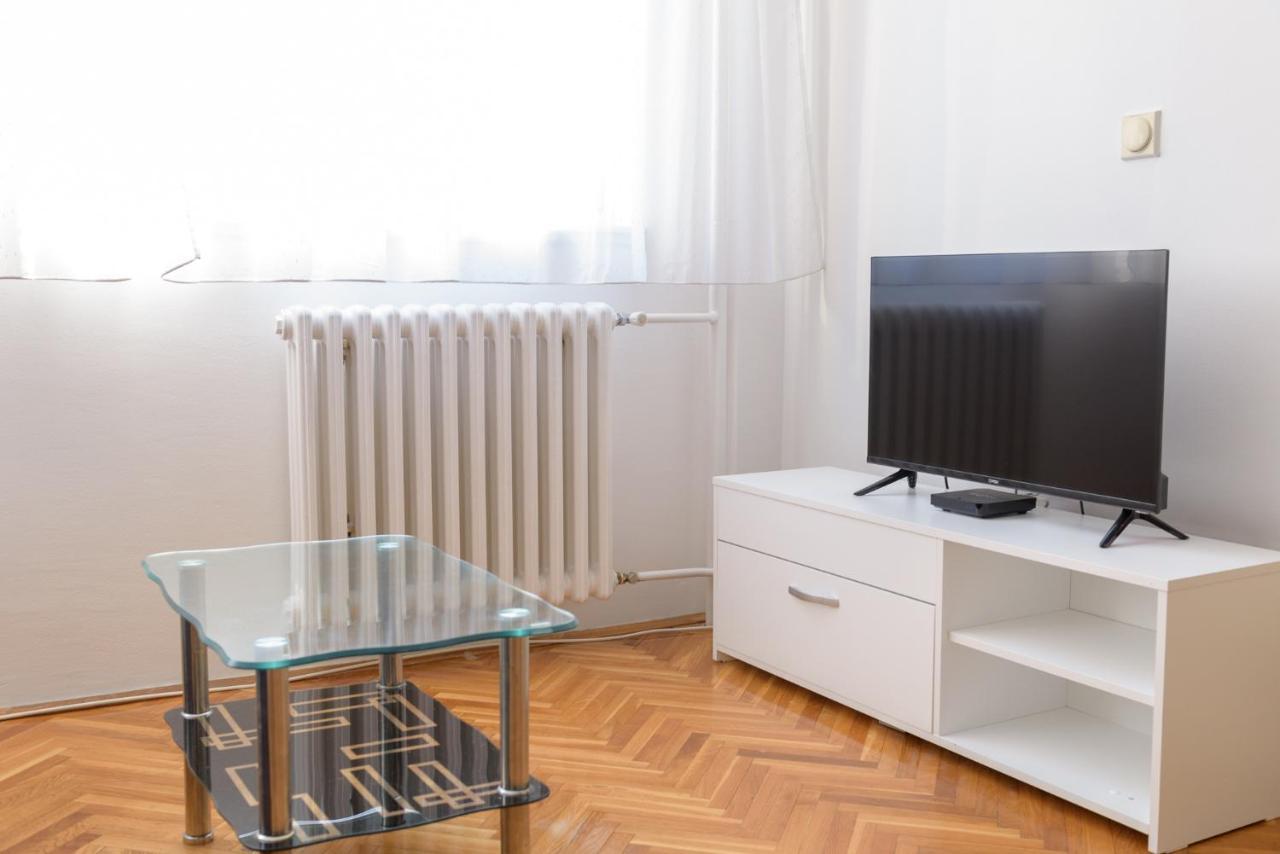 Mm2 Apartment Novi Sad Bagian luar foto